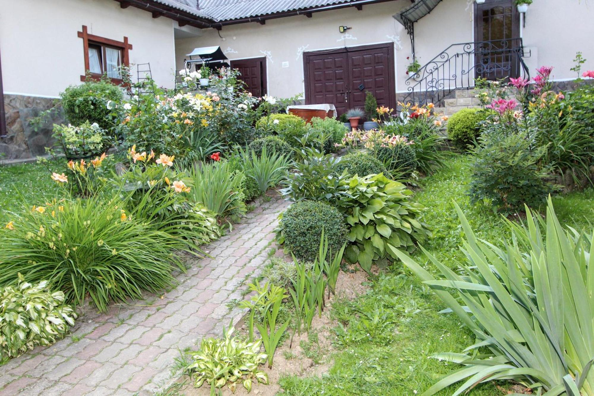 Котедж "Красний Краєвид" Yaremche Exterior foto